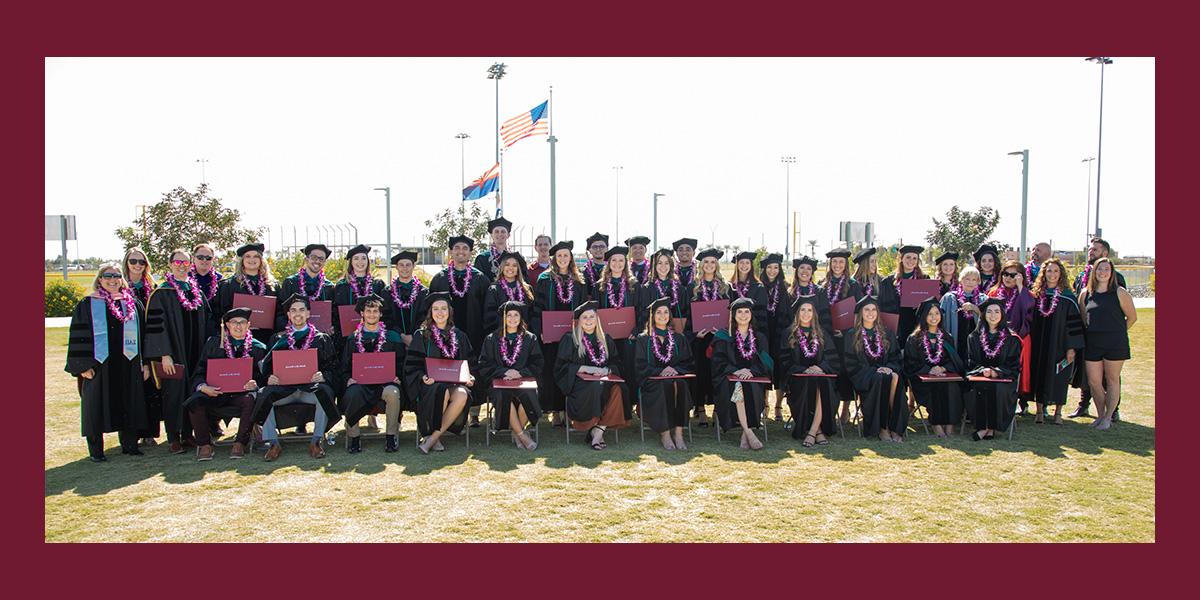 2023年10月，AZ DPT学生在AZ庆祝兜帽